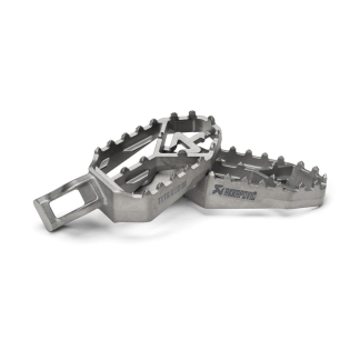 Akrapovic - Titanium Foot Pegs